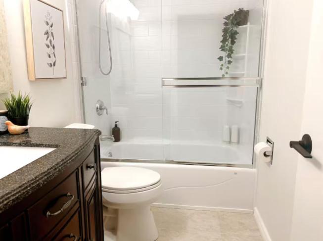 Modern 3br Near Airport & Dt Calgary