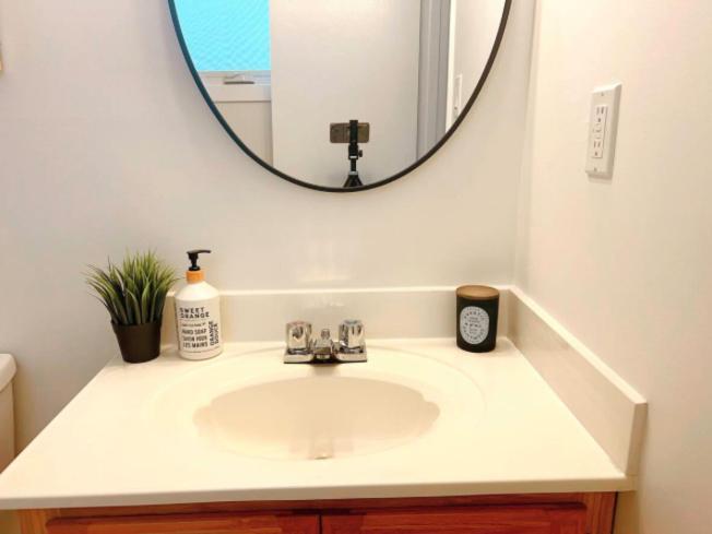 Holiday home Modern 3br Near Airport & Dt *