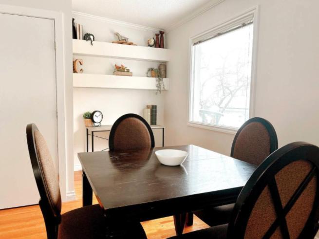 Modern 3br Near Airport & Dt * Calgary